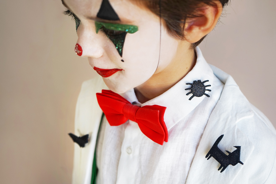 Accessoires de clown (bretelles, nœud-papillon et nez rouge)